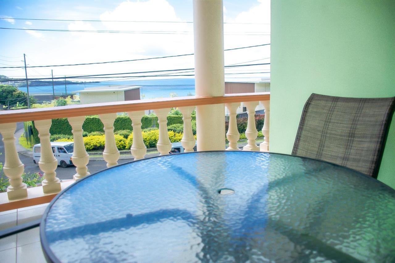Silver View Apartments St. George's 外观 照片