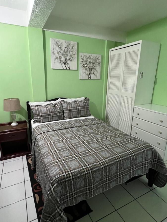 Silver View Apartments St. George's 外观 照片