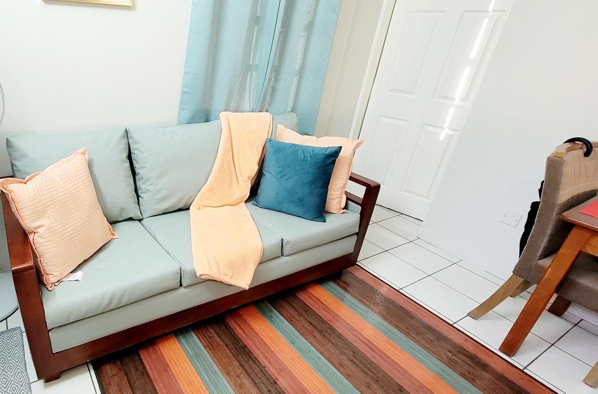 Silver View Apartments St. George's 外观 照片
